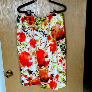 Jones Studio floral skirt. Size 14.